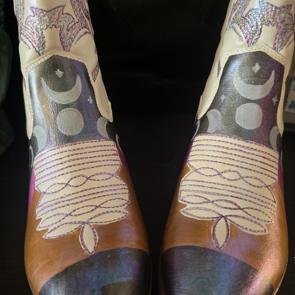 HANDCRAFTED Upcycle Cowgirl Boots HANDPAINTED Ankle Boots Block Heel Shoes 9.5 - Picture 5 of 16